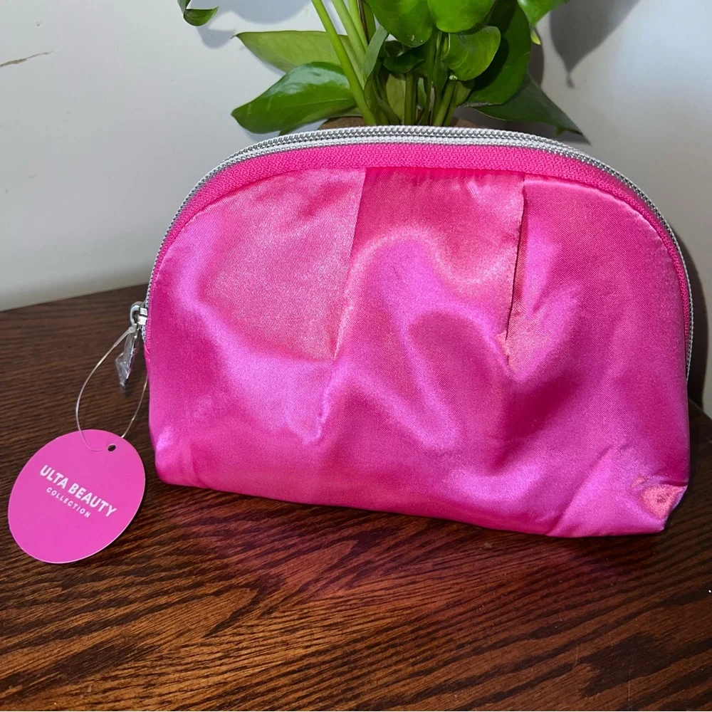 ULTA BEAUTY COLLECTIONS BARBIE PINK MAKEUP BAG and TOOLS NWT
